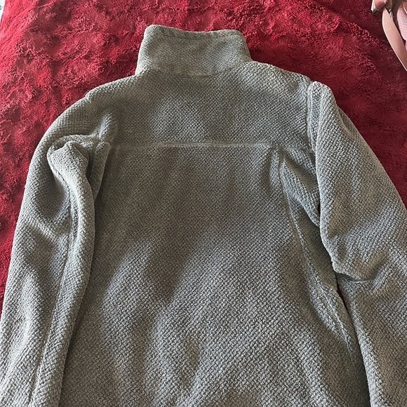 Patagonia Women’s Gray Fleece - Picture 3 of 4